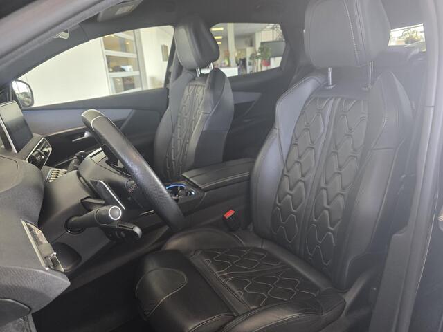 Peugeot 3008 1.6 HYbrid4 300 GT | Leder | Stoelverwarming | Apple Carplay & Android Auto