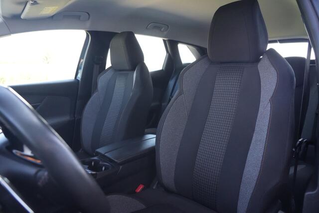 Peugeot 3008 1.2 PureTech Blue Lease Premium 131pk Trekhaak/Camera/Navigatie