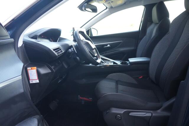 Peugeot 3008 1.2 PureTech Blue Lease Premium 131pk Trekhaak/Camera/Navigatie