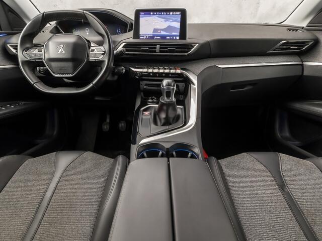 Peugeot 3008 1.2 PureTech Sport (APPLE CARPLAY, GROOT NAVI, 360 CAMERA, DRIVE MODE, GETINT GLAS, SPORTSTOELEN, LEDER, TREKHAAK, CRUISE, NIEUWSTAAT)