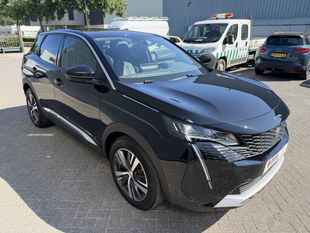Peugeot 3008 130pk Allure Pack (Leder incl stoelverwarming - Elektrische klep - LED - 360gr Camera - Keyless Entry - Navigatie - Automatische Airco - Apple Carplay)