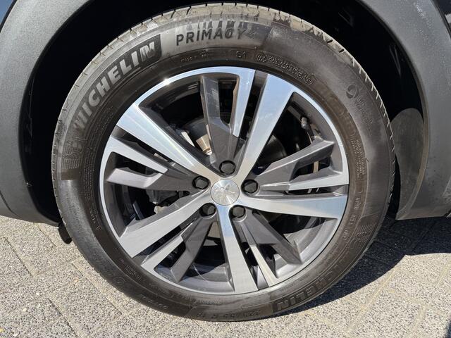 Peugeot 3008 130pk Allure Pack (Leder incl stoelverwarming - Elektrische klep - LED - 360gr Camera - Keyless Entry - Navigatie - Automatische Airco - Apple Carplay)