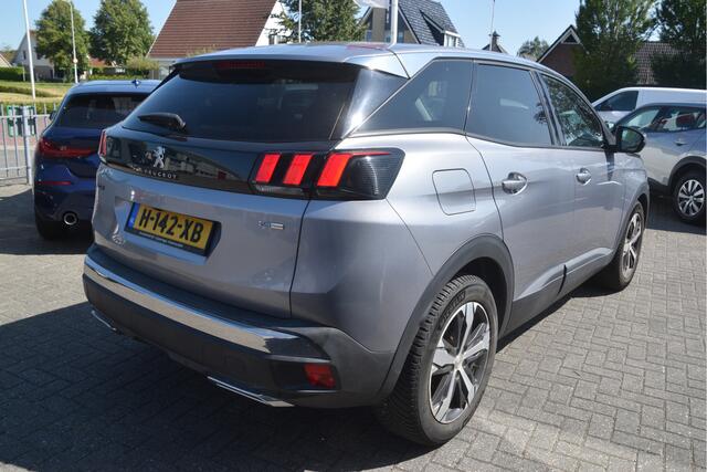 Peugeot 3008 1.2 PureTech Allure Carplay | 18 inch | Navi | Bluetooth | PDC | Getint glas
