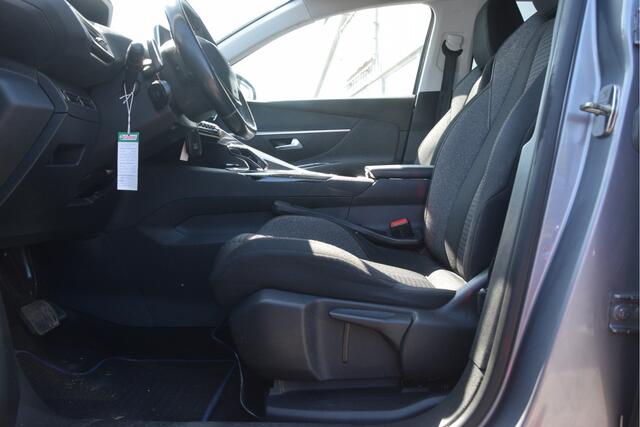 Peugeot 3008 1.2 PureTech Allure Carplay | 18 inch | Navi | Bluetooth | PDC | Getint glas