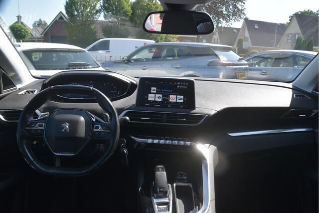 Peugeot 3008 1.2 PureTech Allure Carplay | 18 inch | Navi | Bluetooth | PDC | Getint glas