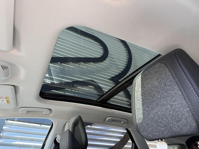 Peugeot 3008 1.2 PureTech Allure 2e Eigenaar|Schuifdak|Camera|Carplay|Clima|Trekhaak|i-Cockpit|Cruise|Elek Ramen|LM Velgen|PDC V+A|Stoelverwarming|Nieuwe APK bij aflevering