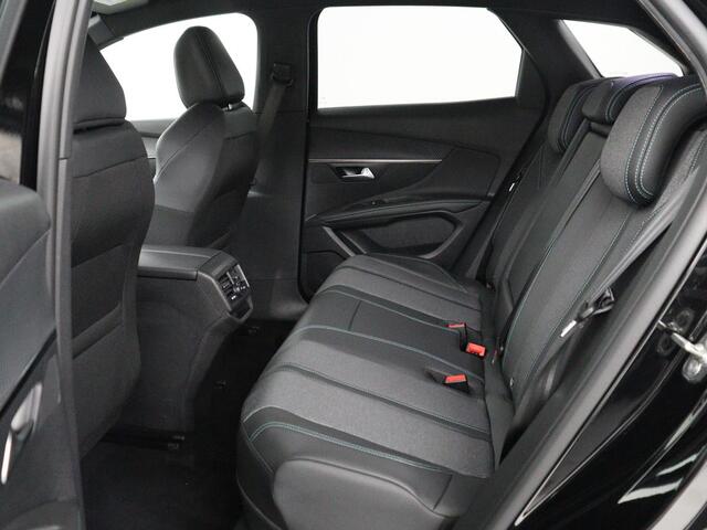 Peugeot 3008 1.6 HYbrid 225 Active Pack Business | SOH 98.8% | Half Leder | Adaptive cruise | 360 camera | Carplay | Climate control | Dodehoek detectie | DAB |