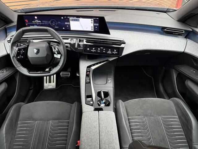 Peugeot 3008 e-3008 GT Avantage 214Pk 73 kWh Stuur en stoelverwarming / Alcantara / trekhaak / Adaptive cruise / Keyless