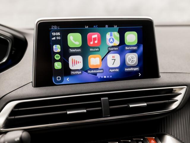 Peugeot 3008 1.2 PureTech Sport Automaat (APPLE CARPLAY, 1e EIGENAAR, GROOT NAVI, 360 CAMERA, TREKHAAK, SPORTSTOELEN, LANE ASSIST, CRUISE, NIEUWSTAAT)