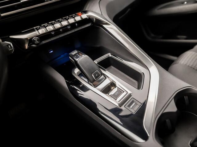 Peugeot 3008 1.2 PureTech Sport Automaat (APPLE CARPLAY, 1e EIGENAAR, GROOT NAVI, 360 CAMERA, TREKHAAK, SPORTSTOELEN, LANE ASSIST, CRUISE, NIEUWSTAAT)