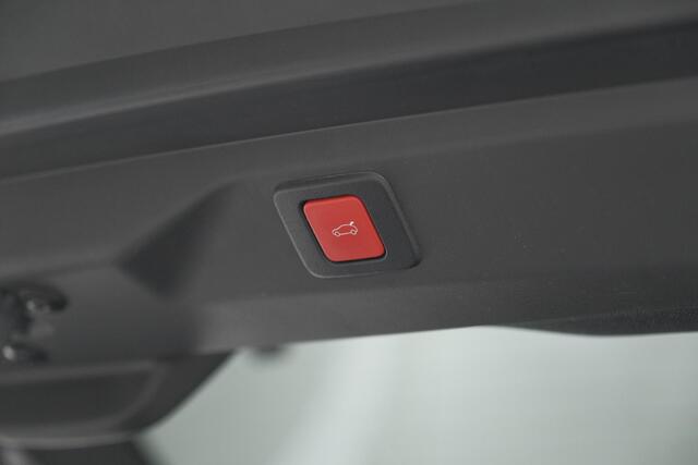 Peugeot 3008 1.2 Hybrid 145 GT | Panoramadak | Focal Hi-Fi | 360 Camera | Elektronische kofferklep