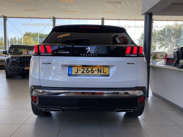 Peugeot 3008 1.2 PureTech GT Line Avantage,Automaat,Navigatie,Achteruitrijcamera,Climate&Cruisecontrol,Spraakbediening,Trekhaak,Keyless,Digitaal Instrumentenpaneel,Leder/Stof,V&A Sensoren,19 Inch Lmv