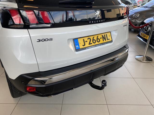 Peugeot 3008 1.2 PureTech GT Line Avantage,Automaat,Navigatie,Achteruitrijcamera,Climate&Cruisecontrol,Spraakbediening,Trekhaak,Keyless,Digitaal Instrumentenpaneel,Leder/Stof,V&A Sensoren,19 Inch Lmv