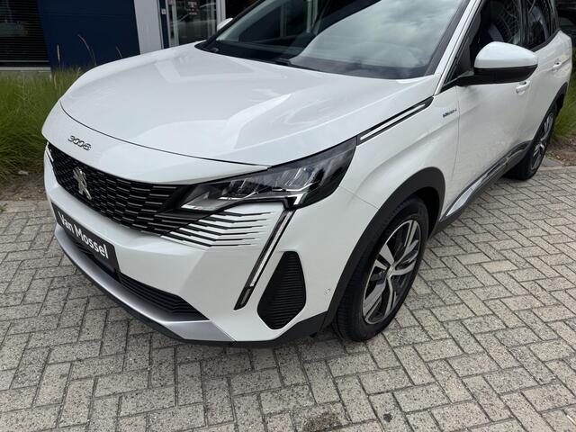 Peugeot 3008 1.6 HYbrid4 300 Blue Lease Allure