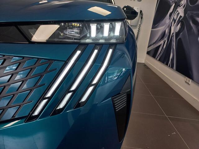 Peugeot 3008 e-3008 GT 73 kWh | NIEUW MODEL!! | Navigatie | Panorama-dak | dodehoek detectie | Nieuw te bestellen!