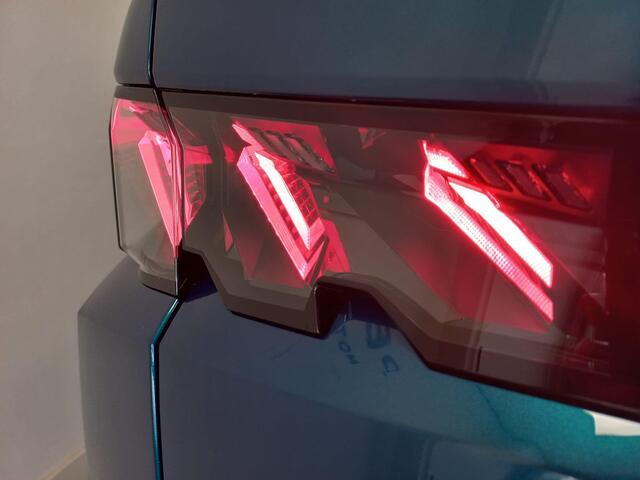 Peugeot 3008 e-3008 GT 73 kWh | NIEUW MODEL!! | Navigatie | Panorama-dak | dodehoek detectie | Nieuw te bestellen!