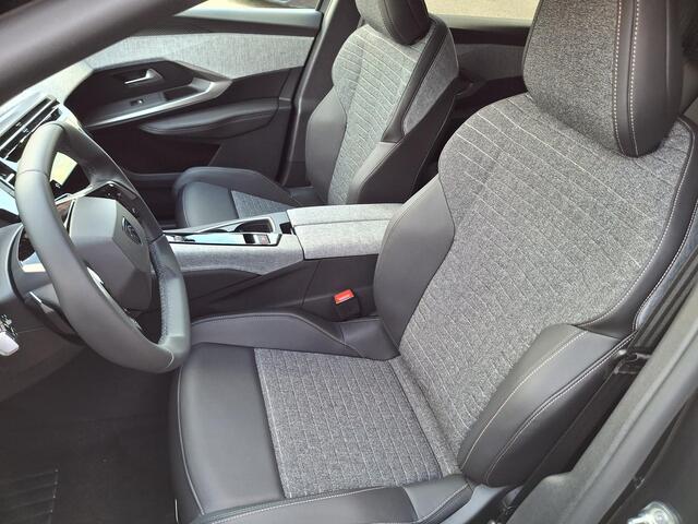 Peugeot 3008 1.6 plug-in Hybrid 195 Allure | PANORAMIC NAVIGATION PACK | 360 VISION & DRIVE ASSIST PACK | TREKHAAK |