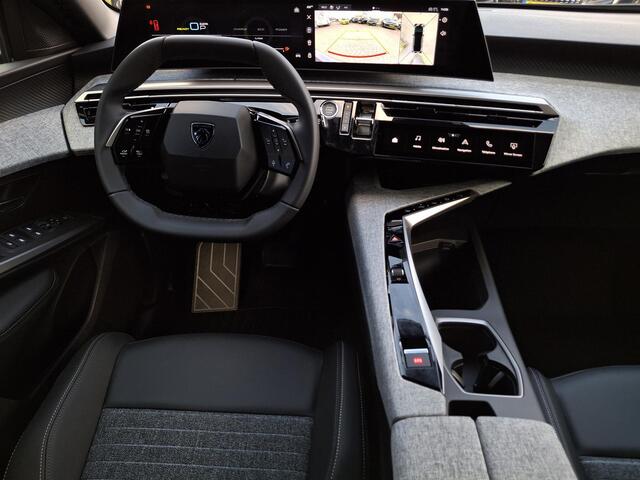 Peugeot 3008 1.6 plug-in Hybrid 195 Allure | PANORAMIC NAVIGATION PACK | 360 VISION & DRIVE ASSIST PACK | TREKHAAK |