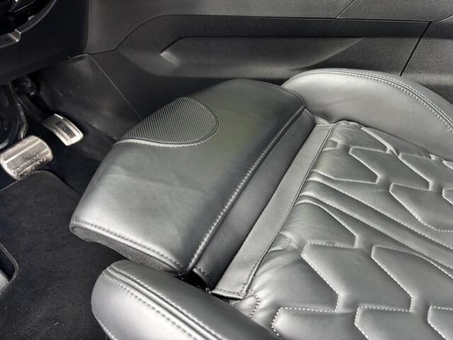Peugeot 3008 GT Pack 1.6 HYbrid4 PHEV 300pk 4x4 e-EAT8 | SCHUIF/KANTELDAK | TREKHAAK | NAPPA LEDER | FOCAL HIFI | HANDSFREE A.KLEP | 360° CAMERA | NAVI | MASSAGE | AGR-STOELEN | BLACK PACK |