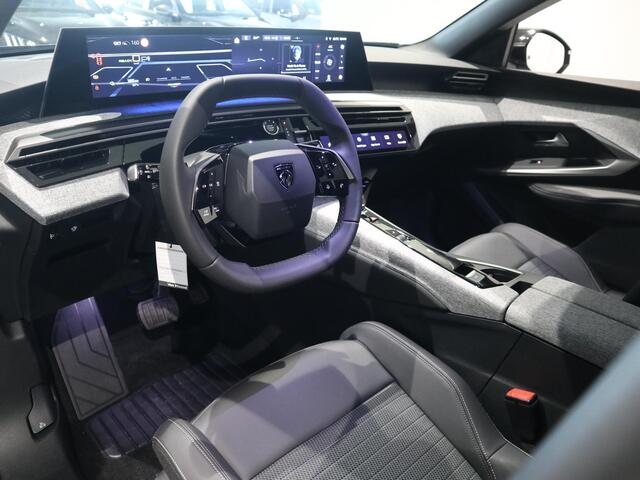 Peugeot 3008 e-3008 Allure 73 kWh | 360 Camera | Warmtepomp | Carplay