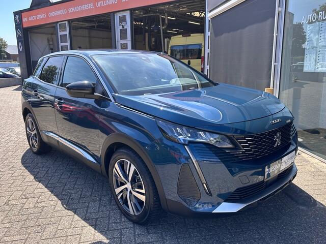 Peugeot 3008 1.6 HYBRID ALLURE