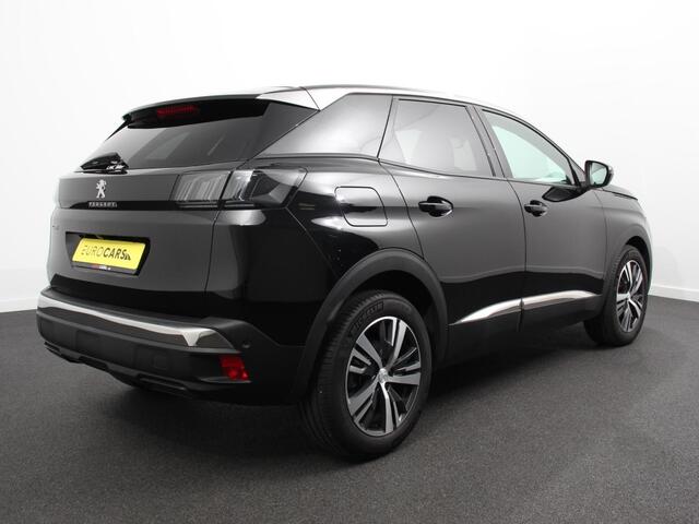 Peugeot 3008 1.2 PureTech Allure Climate control Adaptive cruise control Achteruitrijd camera Parkeersensoren Verwarmde voorstoelen LED Navigatie Apple Carplay/ Android Auto