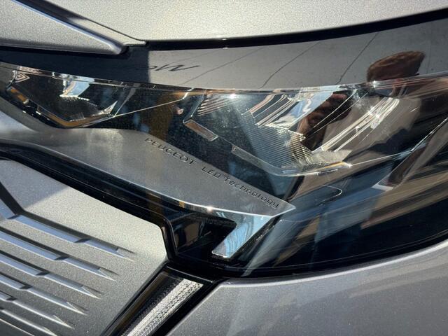 Peugeot 3008 1.6 PHEV 225 Allure Pack - Dodehoek - camera