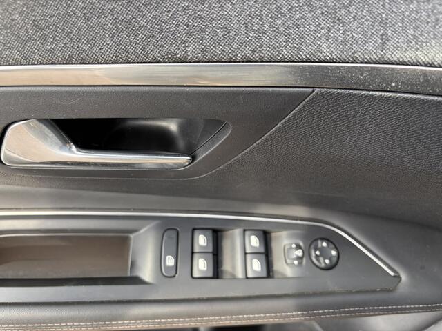Peugeot 3008 1.2 PureTech Allure Automaat| Nieuwe Motor!|24 maanden garantie