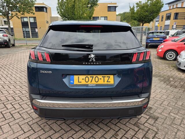 Peugeot 3008 1.2 PureTech Allure automaat.