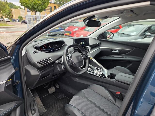 Peugeot 3008 1.2 PureTech Allure automaat.