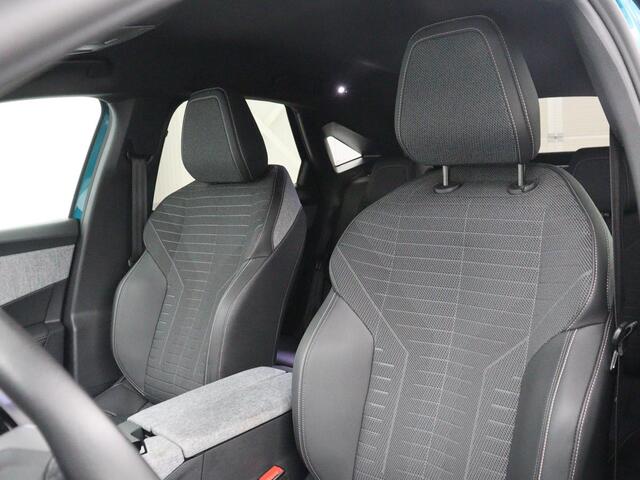Peugeot 3008 e-3008 Allure 73 kWh | SOH 96,7% | Half leder | Adaptive cruise | Carplay | 360 Camera | 3 zone klimaat | Virtueel dashboard | Keyless | 19" velgen