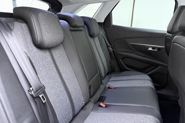 Peugeot 3008 1.6 e-THP Allure Automaat | Trekhaak | Electrische achterklep | Keyless | Lichtmetalen velgen | Dakdragers | Camera