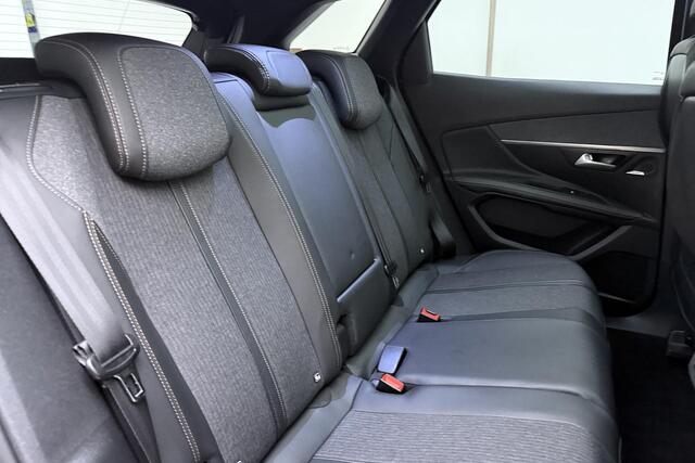 Peugeot 3008 1.6 e-THP GT Line 165pk | Automaat | Panoramadak | Trekhaak | Climate Control | Stoelverwarming | Keyless Start | Elektrische Achterklep | 1.550 Trekgewicht