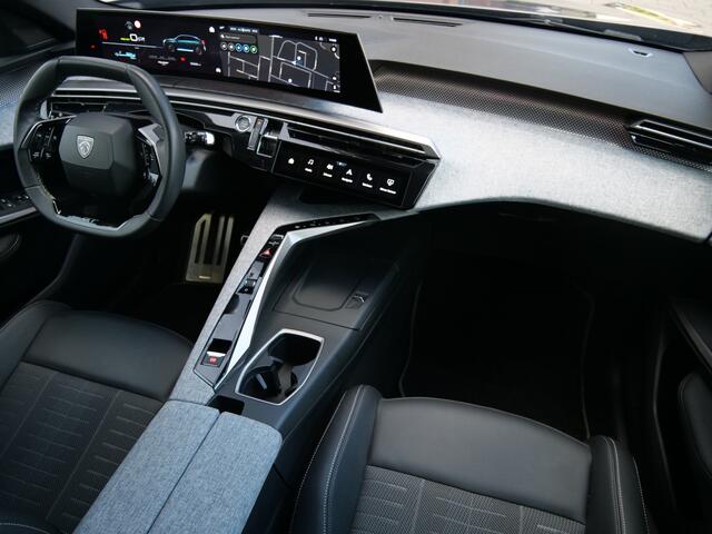 Peugeot 3008 e-3008 GT 73 kWh 210pk Automaat Keyless / Stoel-/Stuurverwarming / Adaptive Cruise