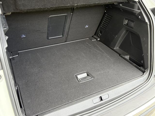Peugeot 3008 1.2T Automaat Allure Avantage | Schuif-/kanteldak | Dealeronderhouden | AGR Comfortstoelen met geheugen | Trekhaak | Elektr. achterklep | Navigatie | Achteruitrijcamera