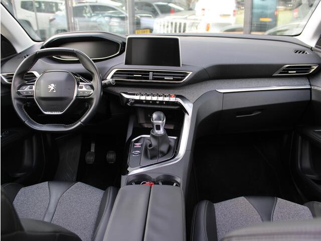 Peugeot 3008 1.2 PureTech Allure | Navi / Panoramadak / Camera