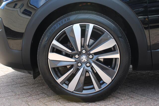 Peugeot 3008 1.2 PureTech Première | Panoramadak | Camera | Trekhaak | Elekt. achterklep | Navigatie