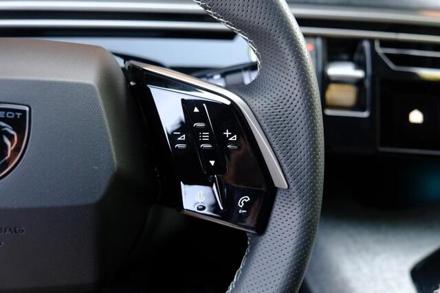 Peugeot 3008 1.2 Hybrid 145pk e-DCS6 GT | Navi | App Connect | Climate | Adaptive Cruise | Camera | Elektrische Achterklep | Winter Pakket