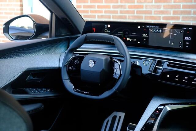 Peugeot 3008 1.2 Hybrid 145pk e-DCS6 GT | Navi | App Connect | Climate | Adaptive Cruise | Camera | Elektrische Achterklep | Winter Pakket