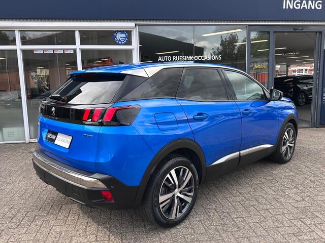 Peugeot 3008 1.6 HYBRID ALLURE