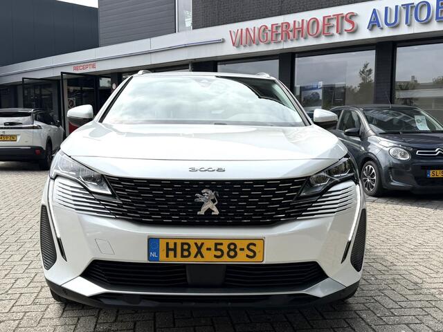 Peugeot 3008 1.6 Stekker Hybride 225 Luxe Allure * Automaat * Plug in * Super Luxe * * Navigatie * 1/2 Leder * Dodehoekbewaking * Stoelverwarming * L.M. Velgen * Trekhaak * WallBox Stekker * Vingerhoets; Vierde Generatie Eersteklas Service. Al meer dan 100 jaar een begrip in de Brabantse Kempen