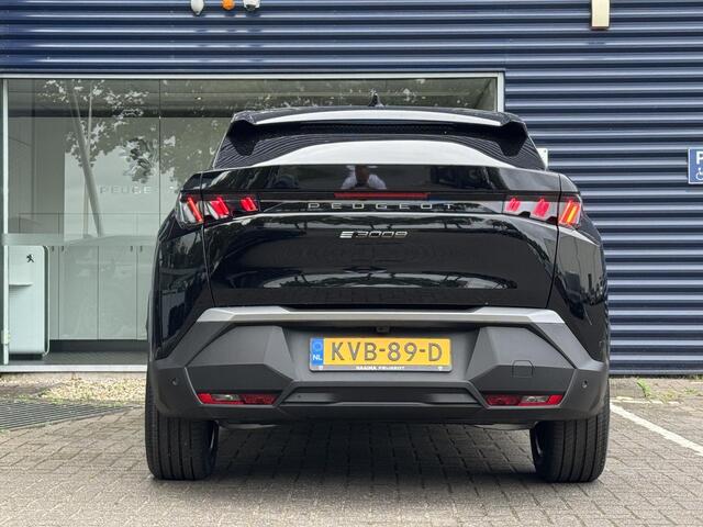 Peugeot 3008 e-3008 Allure 210pk 73 kWh | Apple Carplay/Android Auto | Panoramic Navigation pack | Adaptive cruisecontrol | Dodehoek bewaking | Rondomzicht camera | 19 inch lichtmetaal