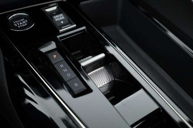 Peugeot 3008 1.6 HYbrid 225 GT | Rijklaar!! | Pano | Adapt. Cruise | Camera + PDC | Keyless | Apple CarPlay | dodehoekdet.