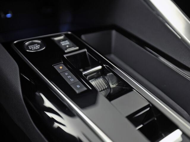 Peugeot 3008 1.6 HYbrid 225 Allure Sport 225Pk Automaat (APPLE CARPLAY, GROOT NAVI, KEYLESS, LEDER, 360 CAMERA, SPORTSTOELEN, ZWART HEMEL, GETINT GLAS, NIEUWSTAAT)