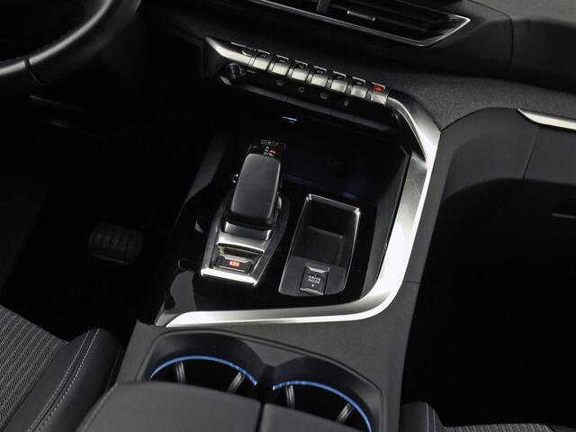 Peugeot 3008 1.6 HYbrid 225 Allure Blacksport 225Pk Automaat (APPLE CARPLAY, SOH 94,7%, BLACK PACK, GROOT NAVI, 360 CAMERA, SPORTSTOELEN, KEYLESS, LANE ASSIST, NIEUWE APK, NIEUWSTAAT)