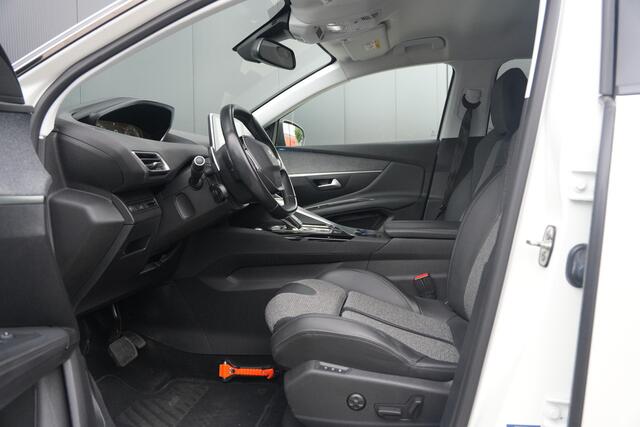 Peugeot 3008 1.6 PureTech Blue Lease Premium - Memory - Stoelverwarming - Trekhaak - Cruise - Carplay/Android - Keyless - Rijklaar