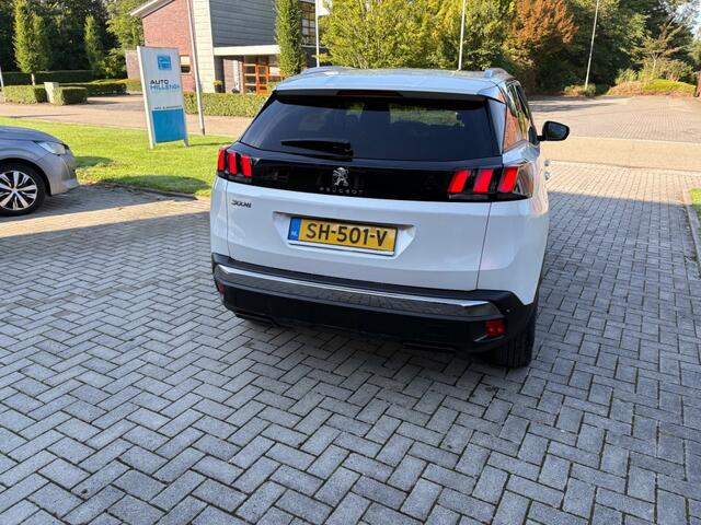 Peugeot 3008 1.2 PURETECH ALLURE