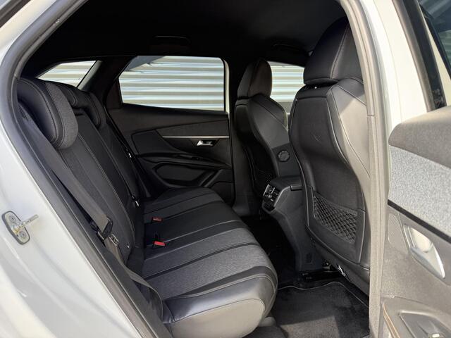 Peugeot 3008 1.2 PureTech AGC Première 1e Eigenaar|Camera|Carplay|Cruise|Trekhaak|PDC V+A|Clima|Navi|D-riem vv in 2023|APK tot 04-2027