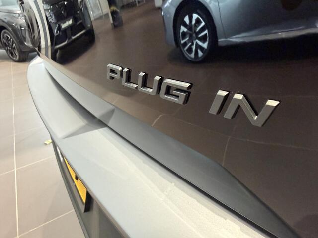 Peugeot 3008 1.6 plug-in Hybrid 225 GT Exclusive | Panoramdak | Lederen Bekleding | Elektrische Stoelen Met Massage | Stoelventilatie |