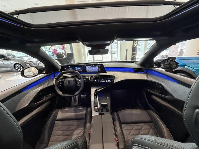 Peugeot 3008 1.6 plug-in Hybrid 225 GT Exclusive | Panoramdak | Lederen Bekleding | Elektrische Stoelen Met Massage | Stoelventilatie |